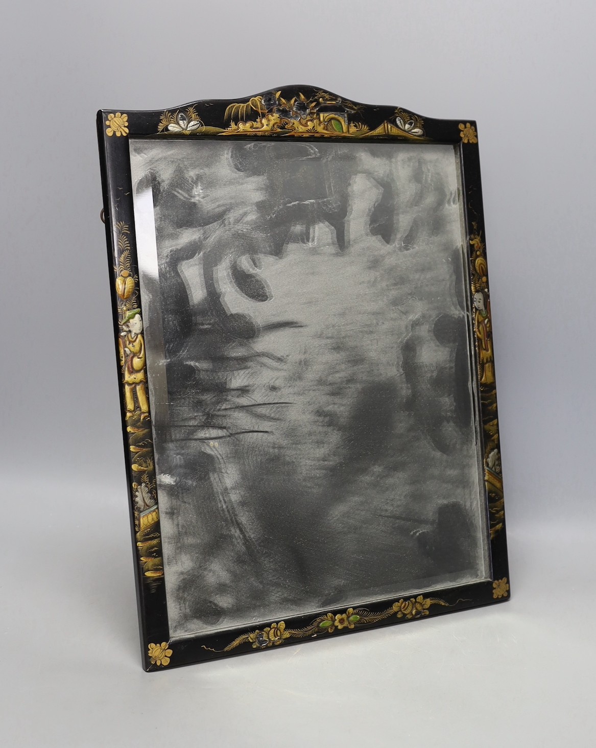 A 1920s chinoiserie japanned dressing easel mirror, 41.5x31cm